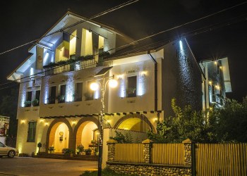 Casa Comana - Hotel - Restaurant