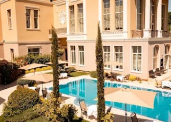 Tresor Le Palais Timisoara, Curio Collection by Hilton