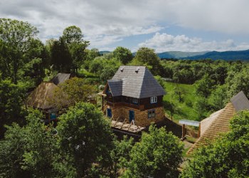 Cazare Breb Casa Moroșenilor